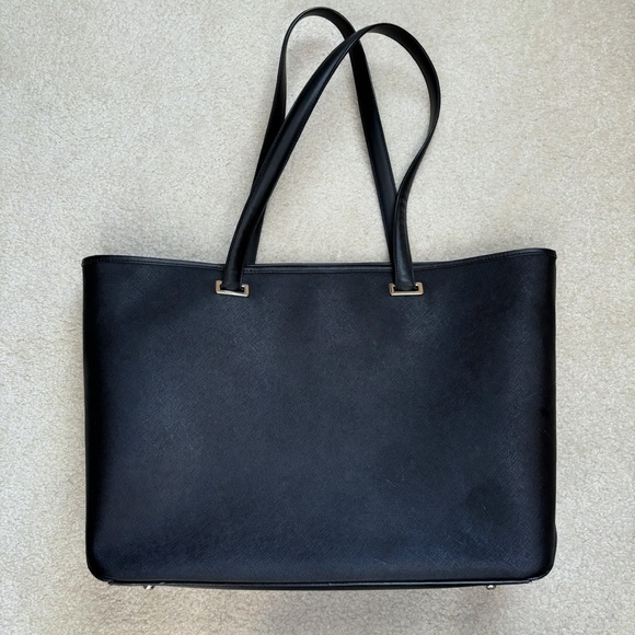Lo & Sons Black Saffiano 15” Seville Tote with gold hardware and extra NEW shell - Picture 4 of 16